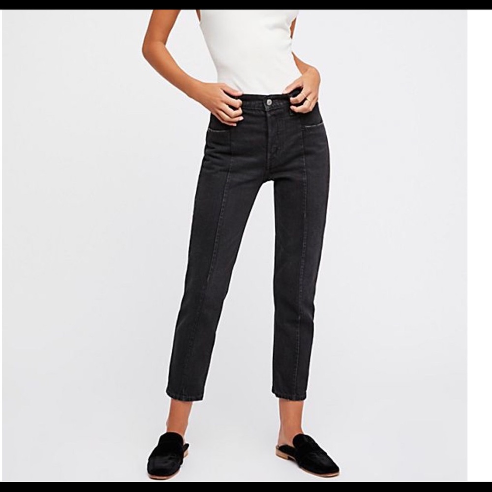 Levi’s altered straight leg high rise size 27 new